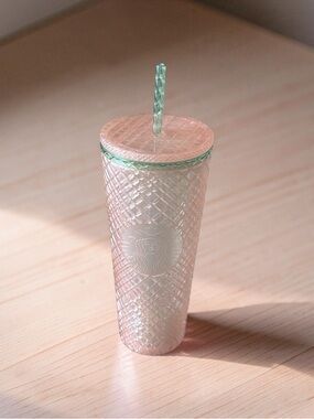 NWT Starbucks 2023 Pink Pearl Pearl Jeweled Diamond Cold Cup Tumbler With Straw